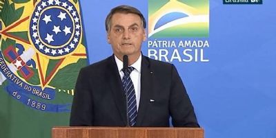 Governo completa 300 dias, comemora investimentos e apresenta reformas