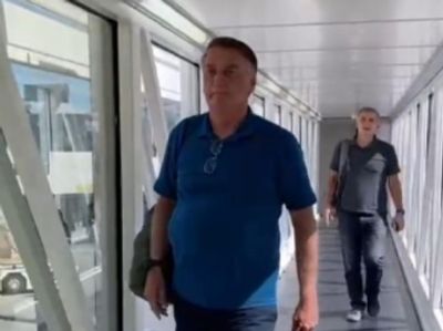 ​Bolsonaro desembarca em Sinop e gera alvoro�o