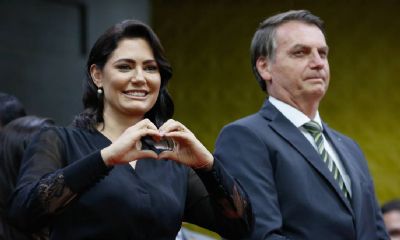 Com meta ambiciosa, ​PL avalia lan�ar 3 mil candidatos com Bolsonaro e Michelle como cabos eleitorais