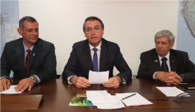 Bolsonaro anuncia extin��o de lombadas eletr�nicas em rodovias federais