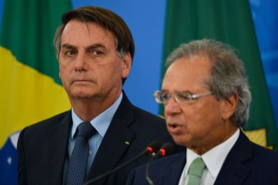 Ao dizer que Brasil est� quebrado, Bolsonaro contradiz o ministro Guedes
