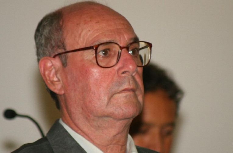 Juiz cita 'sa�de' e concede pris�o domiciliar a ex-delegado
