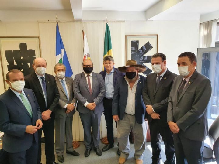 Mauro diz que Congresso � 'frouxo' e 'n�o trabalha'