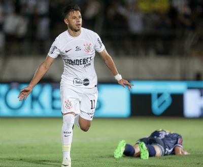 ​Corinthians vence por 3 a 0 o Cianorte