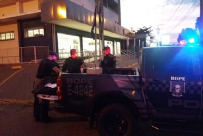 Trio invade banco de VG, mas foge com a chegada da Pol�cia