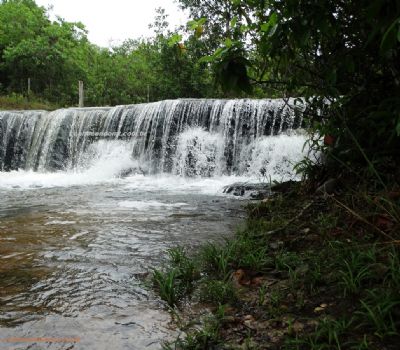 ​Com f�cil acesso, cachoeira do Assentamento � op��o de passeio para todas as idades