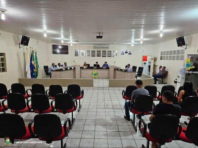 Vereador assume lugar de parlamentar cassado por homofobia