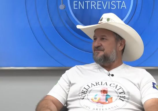 Gilberto Cattani debate medidas de seguran�a para mulheres no programa Roda de Entrevista