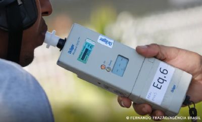 Em 14 anos, mortes no tr�nsito por causa de �lcool diminuem 19,5%