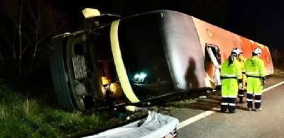 Nove pessoas ficam feridas ap�s �nibus tombar na BR-163 em MT