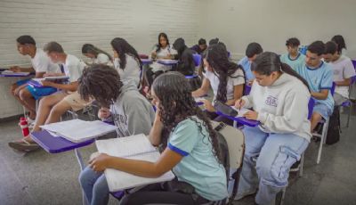 Brasil melhora desempenho escolar no longo prazo, mas patamar � baixo