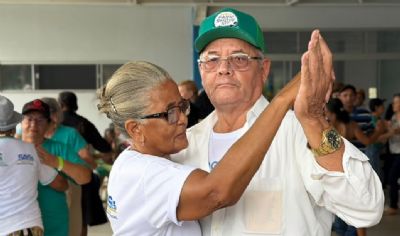 Prefeitura de Primavera do Leste promove passeio especial para idosos em comemora��o ao m�s da pessoa idosa