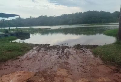 Dupla recebe mais de R$ 2 mil em multas por construir rampas para barcos em �reas protegidas no interior de SP