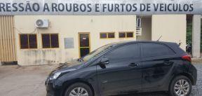 Ladr�o estaciona Hyundai roubado em local proibido e carro � guinchado