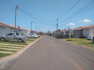 Cerca de 30 das 54 fam�lias continuam em casas com risco de desabar ap�s notifica��o para sa�da imediata