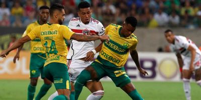 ​Cuiab� empata com o S�o Paulo fora de casa
