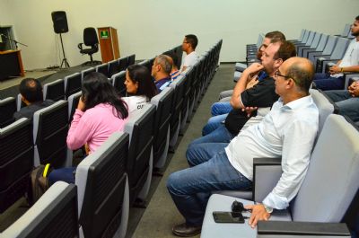​Secretaria de Mobilidade oferece curso gratuito para taxistas neste s�bado