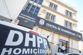 Pol�cia prende rapaz acusado de matar o irm�o da namorada