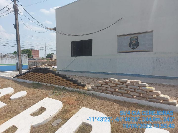 Pol�cia apreende carga de droga avaliada em R$ 2,8 milh�es