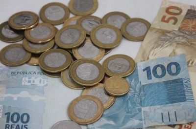 Metade dos brasileiros quer guardar dinheiro em 2020, diz pesquisa