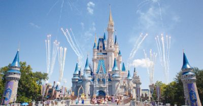 Acordo com Azul possibilitar� v�o de Ju�na a Orlando com ticket �nico e duas conex�es