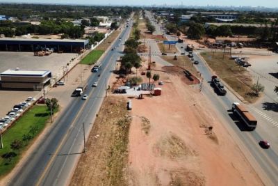 Empres�rios reclamam de acidentes, transtorno e caos nas obras de mobilidade no Distrito Industrial