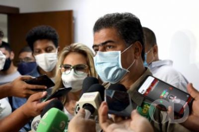 Ap�s turbul�ncias, Emanuel se re�ne com secretariado nesta sexta