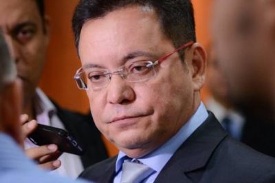 �J� est� come�ando errado�, diz Botelho em resposta � declara��o de Ab�lio