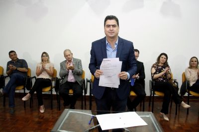 Prefeito sanciona lei que avan�a na sustentabilidade de Cuiab�