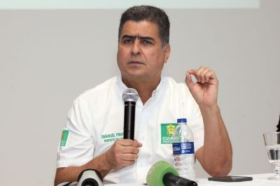 Prefeito j� admite troca de secretariado