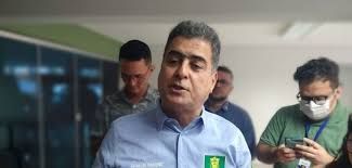 Emanuel Pinheiro diz que n�o est� proibido de viajar e embarca para Bras�lia
