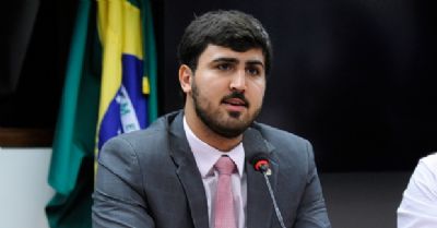 Emanuelzinho apresenta projeto que suspende corte de luz enquanto durar a pandemia