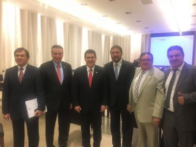 Encontro entre Brasil e Paraguai discute rela��es comerciais entre os pa�ses
