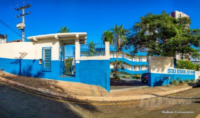 Governo extingue duas escolas estaduais