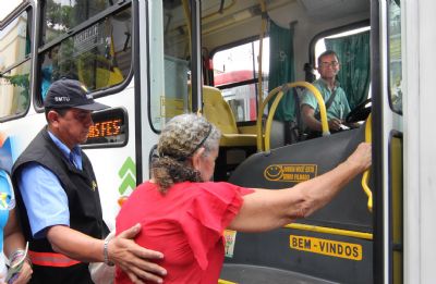 Liminar garante passe livre a idosos e pessoas com defici�ncia em qualquer tipo de �nibus