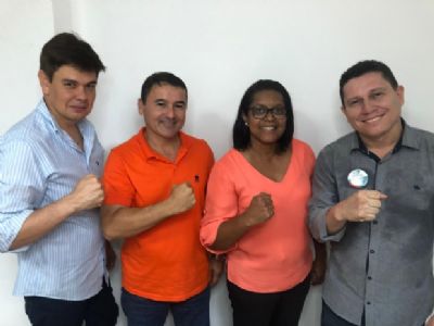 Gisela define delegado e policial federal como suplentes em campanha ao Senado