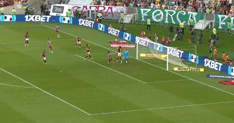 Fluminense vence o Flamengo em cl�ssico quente e com expuls�es no fim