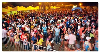 Carnaval Banana-folia: Cidade se prepara para receber foli�es