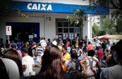Inscritos no Bolsa Fam�lia com NIS final 0 recebem aux�lio emergencial