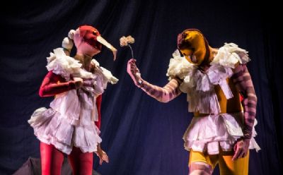 Grupo de teatro cuiabano participa de festival na �frica com espet�culo infantojuvenil Da Reda��o - Isabela Mercuri