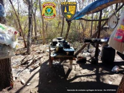 Pol�cia Federal e Gefron fecham garimpo ilegal e prendem 7 por associa��o criminosa