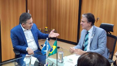 ​Em reuni�o com ministro, governador avan�a na cria��o de curso de Medicina no Araguaia