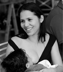 M�es contam experi�ncia com a amamenta��o e incentivam a Campanha Mundial do Aleitamento Materno
