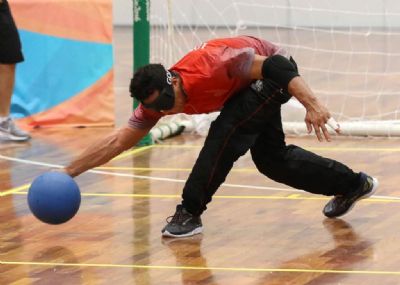 Deficientes visuais mato-grossenses participam de competi��o nacional de goalball