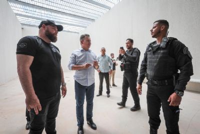 Governador vistoria obras de amplia��o na Penitenci�ria Central do Estado