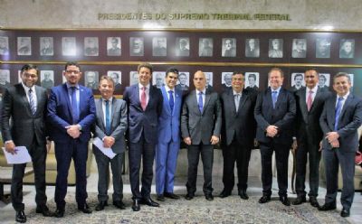 Governador assina peti��o para que recursos da Lava Jato sejam transferidos via fundos estaduais