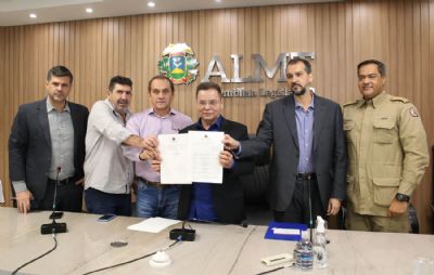​Assembleia promulga lei que torna obrigat�ria grava��o de cursos de alto risco em MT