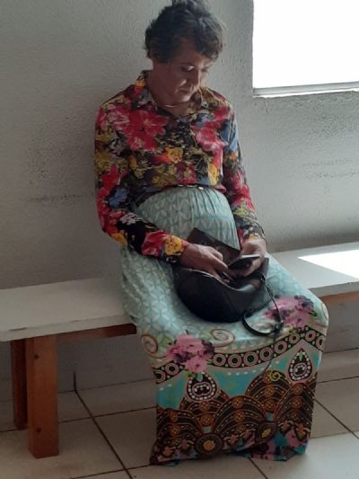 Homem vestido de mulher � preso ao tentar fazer prova do Detran no lugar da m�e