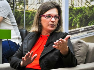 �� preciso trabalhar a educa��o, sa�de e a sensibiliza��o da pessoa�afirma Elizeth Ara�jo