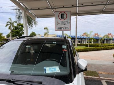 Detran emite mais de 3 mil credenciais de estacionamento para pessoas com autismo
